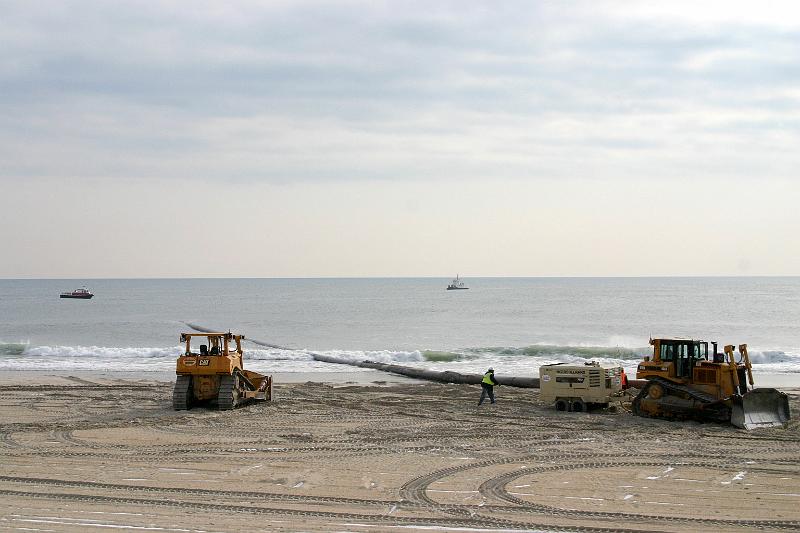 IMG_2153.JPG - Shore end up and floating