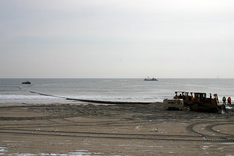 IMG_2158.JPG - pipeline floating and being disconected from mono buoy