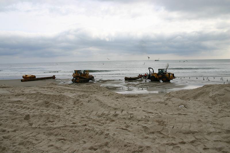 IMG_2189.JPG - connecting shore pipe to pipeline